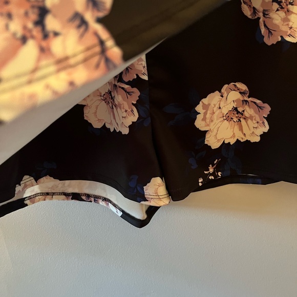 New skirt/shorts - Picture 5 of 5